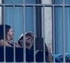 Après une relation marquée par plusieurs séparations, ils sembleraient aujourd'hui s'être remis ensemble.

Bad Bunny et sa compagne, Gabriela Berlingeri, ont été aperçus passant du temps ensemble sur le balcon de son hôtel à Düsseldorf.

© Backgrid USA / Bestimage