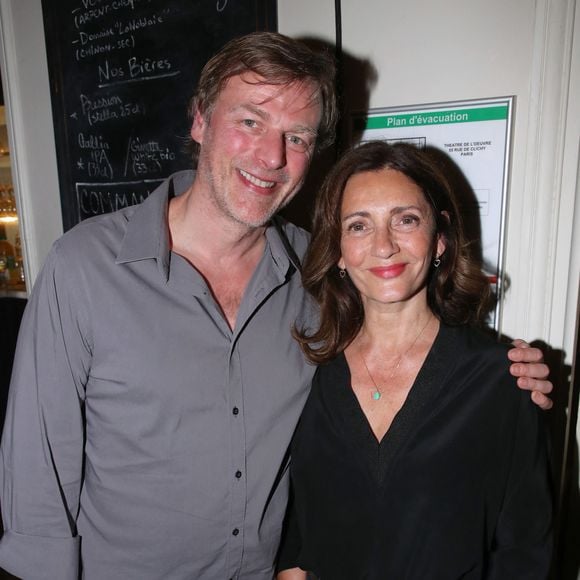 Exclusif - Valérie Karsenti et son mari François Feroleto - « Une soirée en Absurdie », organisée par Stéphane de Groodt au profit de l'association AMC France-Ukraine au Théâtre de l'Oeuvre à Paris le 10 Mai 2022. © Bertrand Rindoff / Bestimage