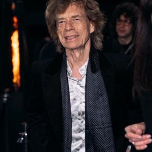 Arrivée de Mick Jagger à la prestigieuse cérémonie des Fashion Awards à Londres. Le 1er décembre 2025. © Backgrid UK/ Bestimage