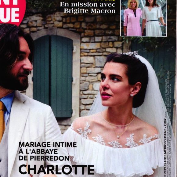 Le mariage de Charlotte Casiraghi et Dimitri Rassam dans "Point de Vue", en kiosques le 3 juillet 2019.