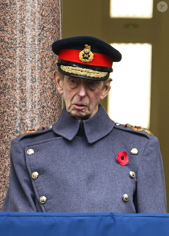 Le duc de Kent honore les disparus des deux guerres mondiales lors de la cérémonie Remembrance Sunday ( Dimanche du souvenir ) au Cénotaphe à Londres Backgrid UK/ Bestimage