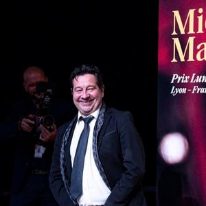 L'acteur détient notamment la totalité du capital de la célèbre institution Léon de Lyon.

Laurent Gerra assiste à la cérémonie du Prix Lumière 2025 remis à Michael Mann lors du Festival Lumière 2025 à Lyon le 17/10/2025. © Sandrine Thesillat/PsNewZ/Bestimage