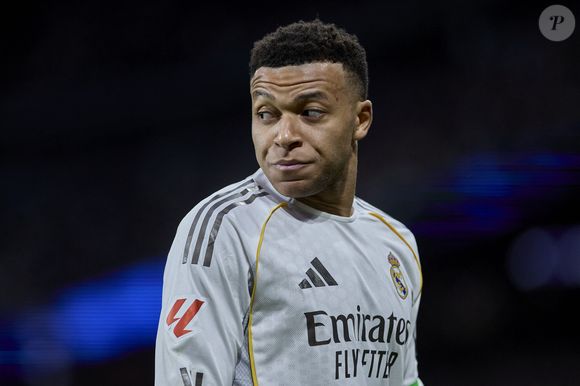 Le 1er février 2026, Madrid, Madrid, Espagne : Kylian Mbappé du Real Madrid CF pendant le match de football de la Liga entre le Real Madrid CF et le Rayo Vallecano au stade Santiago Bernabeu à Madrid, Espagne, le 1er février 2026 (Image de crédit : © Ruben Albarran/ZUMA Press Wire / Bestimage)