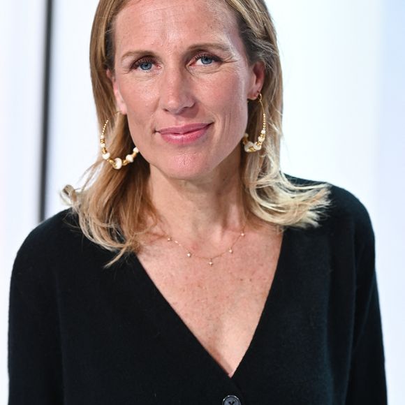 La charmante blonde de 50 ans révèle avoir fait de gros efforts pour éviter la rupture.

Exclusif - Agathe Lecaron - Enregistrement de l'émission "Vivement Dimanche" au Studio Gabriel à Paris, présentée par M.Drucker et diffusée le 27 novembre sur France 3. Le 16 novembre 2022
© Guillaume Gaffiot / Bestimage