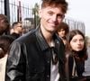 Avant d'en arriver là, il a été exercé différents métiers.

Raphaël Quenard - Arrivées au défilé de mode printemps-été 2024 "Courrèges" au Parc des Expositions lors de la fashion week de Paris. Le 27 septembre 2023
© Christophe Aubert via Bestimage