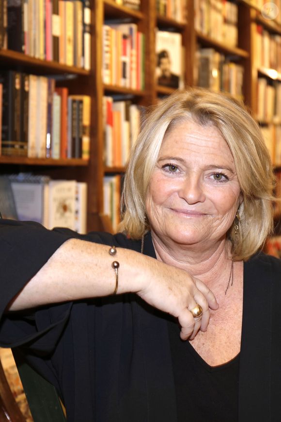 Exclusif - Portrait de Marina Carrère d'Encausse - Paris le 3 décembre 2021.
© Cédric Perrin / Bestimage