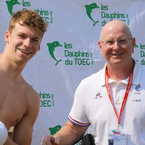 Léon Marchand changé par la starification et l’argent ?

Léon Marchand et son entraîneur Bob Bowman lors des championnats de France Élites en grand bassin de natation à Rennes, France. © Mickael Chavet/Zuma Press/Bestimage