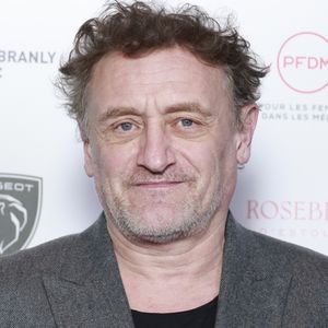 Dans cet entretien, l’animateur évoque aussi ses débuts au cours Florent, où il a rencontré Jean-Paul Rouve

Jean-Paul Rouve - La 33ème cérémonie des Trophées du Film français au musée du quai Branly à Paris, lundi 26 janvier 2026. © Christophe Aubert via Bestimage