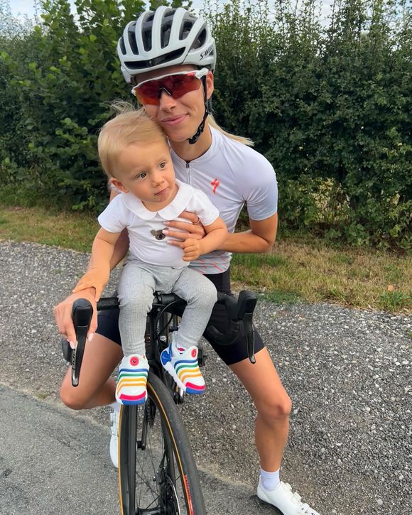 Marion Rousse et Julian Alaphilippe vivent en Andorre avec leur fils, Nino. Photo Instagram.