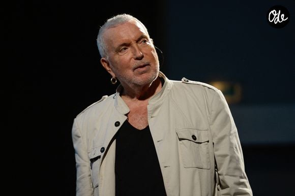 Toujours animé par la même combativité, l’artiste continue de défendre une musique engagée, où les mots servent aussi à dénoncer les injustices.

Bernard Lavilliers lors d'un événement spécial organisé dans le cadre du 10e Festival des Lumières à Lyon, en France, le 16 octobre 2018. Photo de Julien Reynaud/APS-Medias/ABACAPRESS.COM