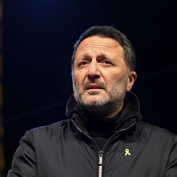 Arthur (Jacques Essebag) - Un grand rassemblement appelant à la libération des otages israéliens est organisé place du Trocadéro à Paris, France, le 18 janvier 2025. Le cabinet israélien s'est réuni pour voter sur un cessez-le-feu à Gaza et un accord de libération des otages qui devrait entrer en vigueur ce week-end, a déclaré le bureau du Premier ministre israélien. © Lionel Urman/Bestimage