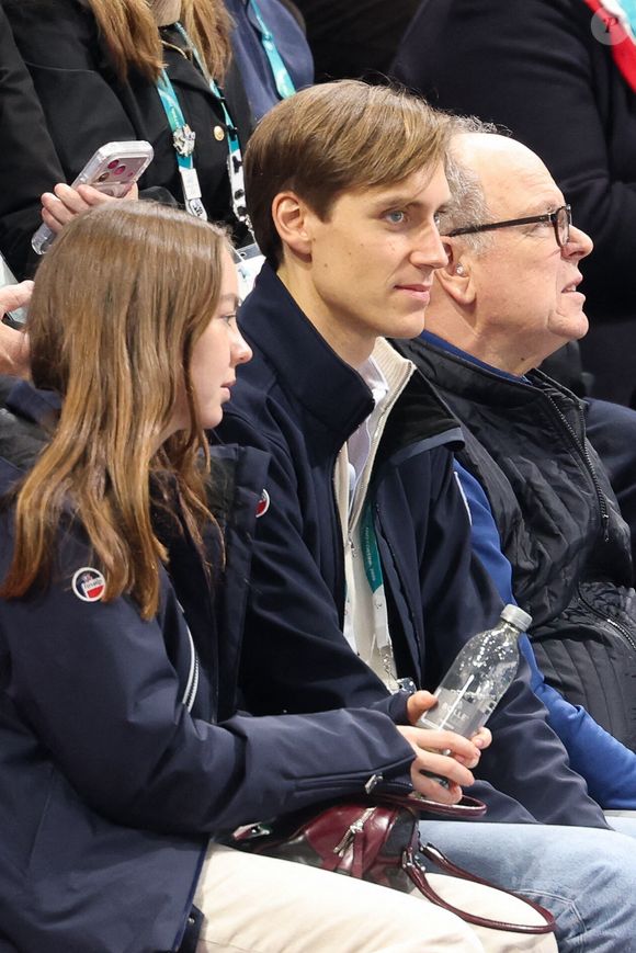 Le Prince Albert II de Monaco avec la Princesse Alexandra de Hanovre et son petit ami Ben Sylvester Strautmann assistent au programme court du patinage simple masculin lors de la quatrième journée des Jeux Olympiques d'hiver de Milano Cortina 2026 au Milano Ice Skating Arena le 10 février 2026 à Milan, Italie. Photo by Alexis Jumeau/ABACAPRESS.COM
