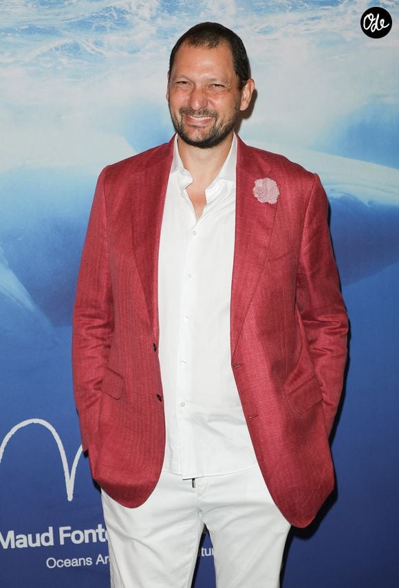 Très engagé dans le véganisme, l’animateur avait d’ailleurs choisi un buffet entièrement vegan pour son mariage.

Eric Antoine - Photocall du Gala de charité pour l'Océan de la Maud Fontenoy Foundation dédiée à l’éducation à l’environnement et à la sauvegarde de nos mers et océans à l'Hôtel Meurice à Paris le 16 juin 2026. © Coadic Guirec/Bestimage