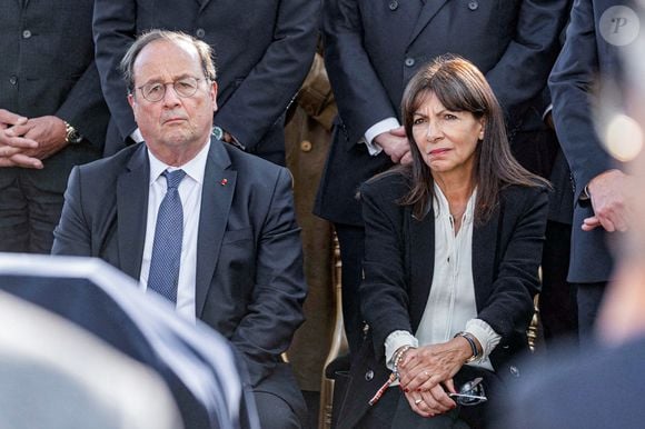 François Hollande, Anne Hidalgo, Richard Ferrand - Obsèques du journaliste Jean-Pierre Elkabbach au cimetière du Montparnasse dans le 14ème arrondissement de Paris, France, le 6 octobre 2023. © Pierre Perusseau/Bestimage