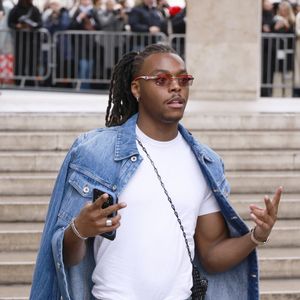 Le tribunal judiciaire de Créteil a rendu son verdict mercredi soir dans une affaire impliquant le rappeur Koba LaD.
Le rappeur Koba LaD mis en examen et écroué - Koba LaD, de son vrai nom Marcel Junior Loutarila - Arrivées au défilé Rabanne mode femme automne / hiver lors de la Fashion Week de Paris (PFW) au Palais de Tokyo à Paris, France © Christophe Aubert/Bestimage