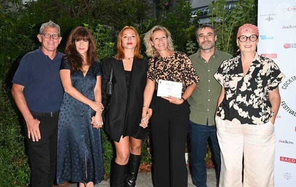 Philip Boeffard, Mélanie Doutey, Chloé Jouannet et Alexandra Lamy, Thomas Dappelo, Solen Roy Pagenault - 1er Cocktail des nommés du Festival de la fiction de La Rochelle dans l'hôtel particulier de la SACD à Paris le 1er septembre 2022. © Coadic Guirec/Bestimage.
