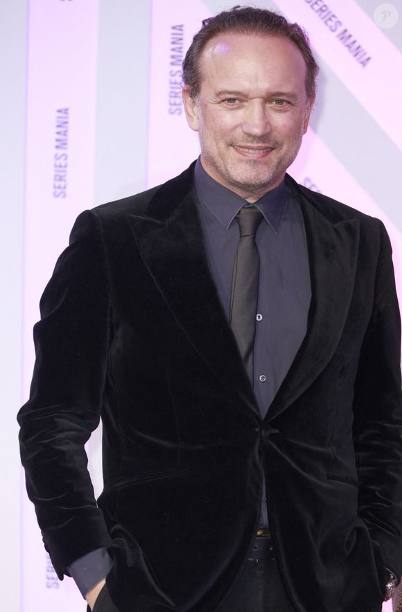 Vincent Perez lors du Festival Séries Mania à Lille le 21 mars 2025.

© Christophe Aubert  / Bestimage
