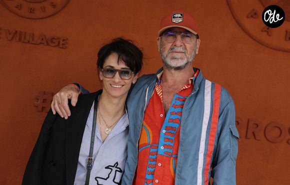 Eric Cantona et sa femme Rachida Brakni - Célébrités au village des Internationaux de France de tennis de Roland Garros 2024 à Paris le 7 juin 2024. © Jacovides-Moreau/Bestimage