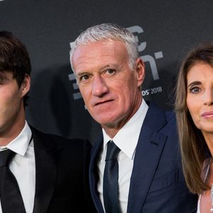 Cette règle s'applique également à leur fils Dylan lorsqu'il assiste à une rencontre.

Didier Deschamps, sa femme Claude et leur fils Dylan à la cérémonie des Trophées Fifa 2018 au Royal Festival Hall à Londres, Royaume Uni, le 25 septembre 2018.

© Cyril Moreau/Bestimage