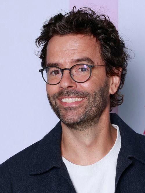 "Le moment que je redoute le plus" : Thomas Isle dit au revoir aux auditeurs d’Europe 1, soutenu par Cyril Féraud et Pascal Obispo