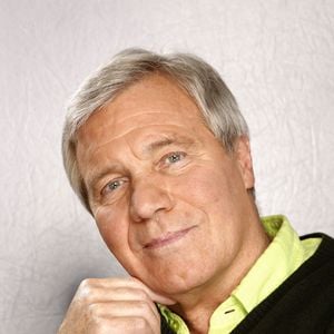 Bruno Masure pose à Paris, France, en janvier 2009. Photo par Vim/ABACAPRESS.COM