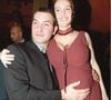 Au début de sa carrière, le comédien a été en couple avec Gaëlle Demars avec qui il a deux enfants, Simon, et Jules.

Jean Dujardin et Gaelle son amie - 200eme Un Gars Une Fille au Barrio Latino Paris. Le 22 mars 2001
OLIVIER BORDE / BESTIMAGE