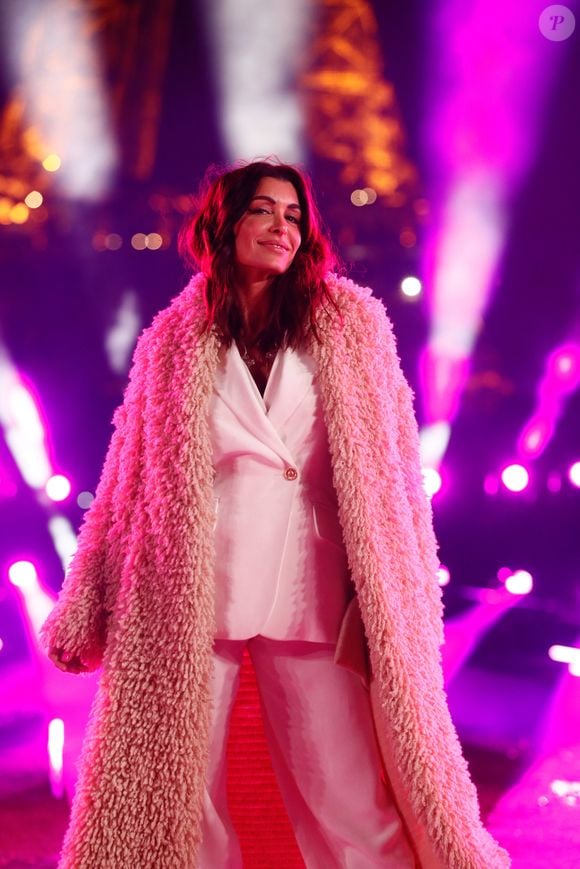 Exclusif - Jenifer Bartoli - Tournage de l'émission "La grande soirée du 31 décembre de Paris" au Musée du Quai Branly à Paris, diffusée le 31 décembre sur France 2
© Christophe Clovis / Bestimage