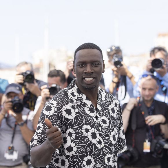 Info - Le jury du Festival de Cannes dévoilé - Omar Sy au photocall du film "Tirailleurs" (Un certain regard) lors du 75ème Festival International du Film de Cannes, le 19 mai 2022. 
© Cyril Moreau / Bestimage