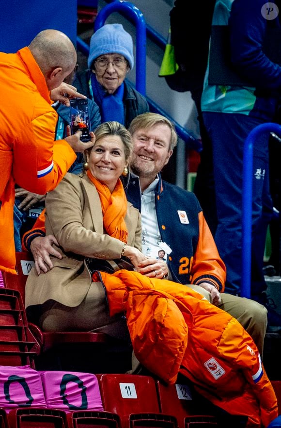 Autour d’eux, de nombreuses familles royales européennes étaient également présentes pour soutenir les athlètes.

Le roi Willem-Alexander des Pays-Bas, La reine Maxima des Pays-Bas, Patinage de vitesse sur piste courte aux Jeux olympiques d'hiver de 2026, Jour 4 à Milan, Italie, 10 février 2026. Photo par Dana Press / Bestimage