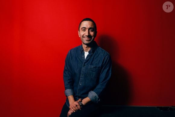 Jimmy Mohamed - Backstage - Enregistrement de l'émission "Tout le monde chante contre le cancer" au Cirque Phénix à Paris, présentée par J.Anthony et E.Gossuin et diffusée le 4 janvier sur W9 © Christophe Clovis / Bestimage