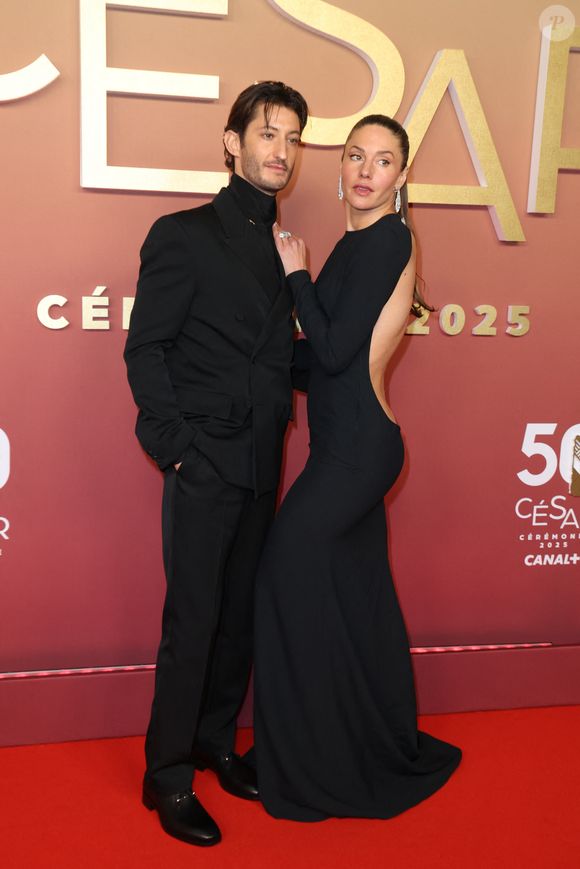 Pierre Niney, Natasha Andrews - Photocall de la 50ème édition de la cérémonie des César à l'Olympia à Paris, France, le 28 février 2025 © Dominique Jacovides - Olivier Borde / Bestimage
