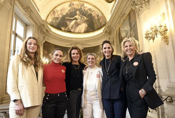 Aurore Morisse, Caroline Margeridon, Christine Metais, Diane Chatelet, Nathalie Cassinis et Marie du Sordet  le 7 décembre 2024 à Bruxelles, Belgique. © Didier Lebrun/Photonews/Bestimage