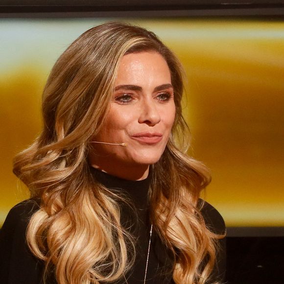 Clara Morgane propose un nouveau projet à ses abonnés.

Clara Morgane - Enregistrement de l'émission "100% Logique", présentée par C.Féraud et diffusée le 5 octobre sur France 2
© Christophe Clovis / Bestimage