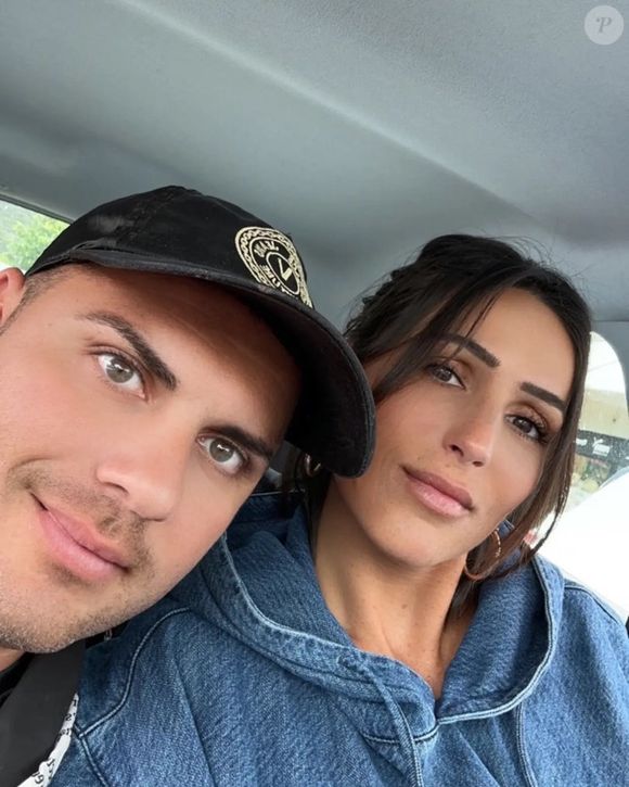 "Il y a encore un mois, si quelqu'un m'avait dit où nous serions aujourd'hui, je ne l'aurais jamais cru", a-t-il notamment déclaré. 

Instagram du couple, Tiffanie et Olivier Esposito ("Familles Nombreuses").