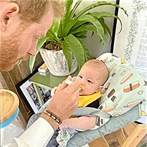 Le prince Harry, duc de Sussex et Meghan Markle, duchesse de Sussex, dévoilent des photos et des vidéos inédites de leur fils Archie dans "Harry & Meghan" (Netflix). Le 15 décembre 2022. © Backgrid UK/ Bestimage