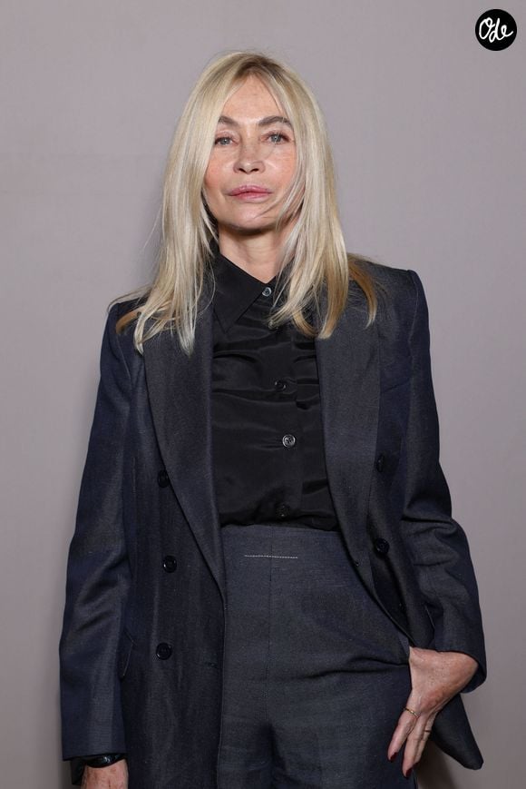 Cette maman de trois enfants partage la vie du réalisateur et scénariste depuis une quinzaine d'années.

Emmanuelle Béart lors de la soirée anniversaire des 25 ans de la Terrasse de Albane pendant le 79ème Festival International du Film de Cannes, France, le 15 mai 2026. © Denis Guignebourg/Bestimage