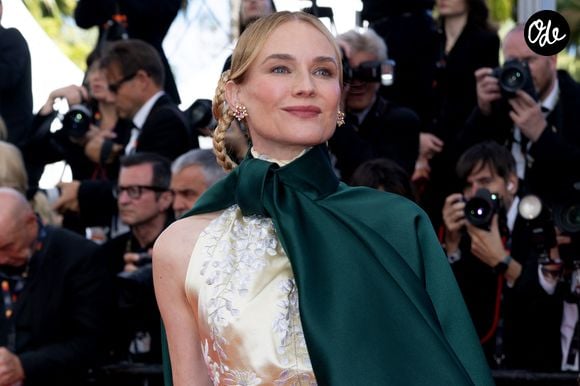 L'actrice a révélé utiliser chaque matin la crème Roséliane d'Uriage, qu'elle juge "épatante pour apaiser ma peau sensible".

Diane Kruger à la montée des marches du film "Fatherland" lors du 79ème Festival International du Film de Cannes, le 14 mai 2026.

© Olivier Borde / Bestimage