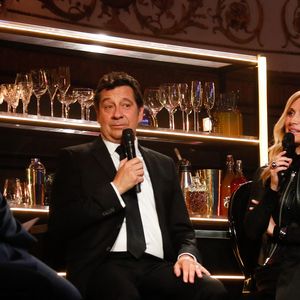 Exclusif - Laurent Gerra, Lara Fabian lors de l'enregistrement de l'émission "Laurent Gerra, l'anniversaire événement" présentée par S.Bern et qui sera diffusée le 7 juin 2025 sur France 2, au théâtre Marigny, à Paris, France, le 28 avril 2025. © Clovis-Moreau/Bestimage