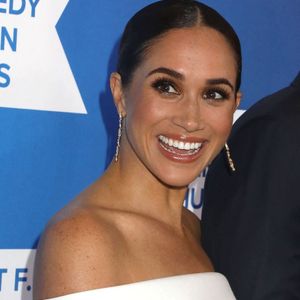 Le prince Harry et Meghan Markle lors du photocall de la soirée caritative Robert F. Kennedy Human Rights à New York le 6 décembre 2022. © Backgrid USA / Bestimage