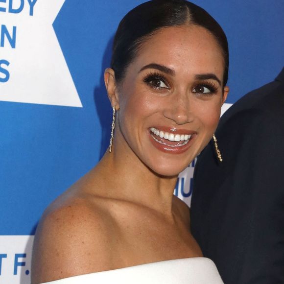 Le prince Harry et Meghan Markle lors du photocall de la soirée caritative Robert F. Kennedy Human Rights à New York le 6 décembre 2022. © Backgrid USA / Bestimage