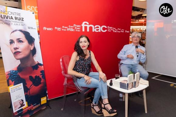 Exclusif - Olivia Ruiz - Rencontre à la Fnac avec Olivia Ruiz, à la Fnac Montparnasse - Paris, le 17/06/2022 - © Jack Tribeca / Bestimage