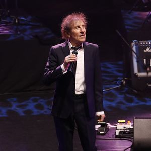 Exclusif - Alain Souchon - XVème gala pour la Fondation Recherche Alzheimer à l'Olympia à Paris le 14 mars 2022 © Photo Marc Ausset-Lacroix/Bestimage