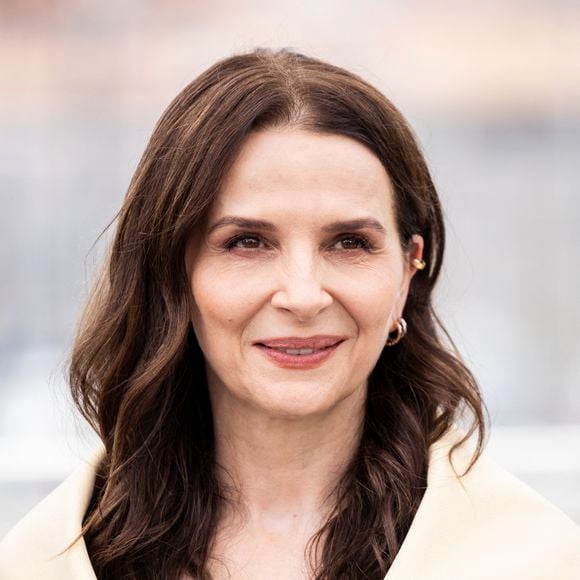 Juliette Binoche, présidente du jury - Photocall du jury des longs métrages lors du 78ème Festival International du Film de Cannes, le 13 mai 2025. 
© Jacovides / Moreau / Bestimage