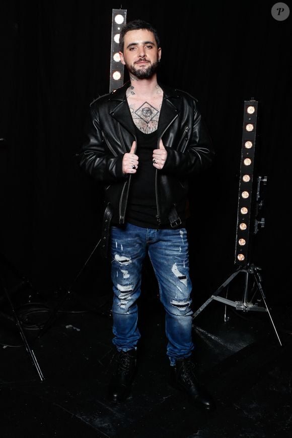 Louis Delort - Backstage de l'enregistrement de l'émission "La grande soirée des comédies musicales", présentée par E.Gossuin et H.Segara et diffusée le 26 mars sur W9
© Christophe Clovis / Bestimage