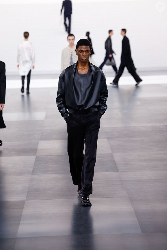 Défilé Dior Homme à l'École-Militaire lors de la semaine de la mode masculine automne/hiver 2025-2026 à Paris, France, le 24 janvier 2025.