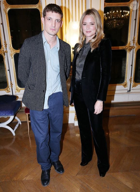 Virginie Efira, avec son compagnon Niels Schneider reçoit le French Cinema Award lors d’une cérémonie au ministère de La Culture à Paris le 12 janvier 2023.

© Jonathan Rebboah / Panoramic / Bestimage