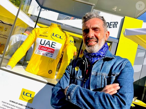 Lulu animateur tv M6 Hit Machine (Jean-Marc Lubin) - Les célébrités au village lors de la 15ème étape du Tour de France 2024 au Plateau de Beille, France, le 14 juillet 2024. © Fabien Faure/Bestimage