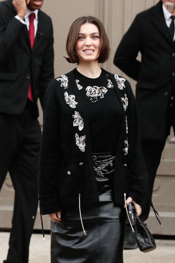 Anamaria Vartolomei - Les célébrités au défilé Chanel 2 "Collection Haute Couture Printemps/Eté 2025" lors de la Fashion Week de Paris (PFW), le 28 janvier 2025 Christophe Clovis / Bestimage