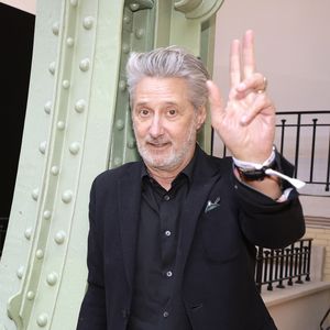 Antoine De Caunes - 3ème prix Gotlib recompensant la BD Humoristique créé par Ariane Gotlieb en 2023 à Paris.
Le 12 avril 2025.
© Cedric Perrin / Bestimage