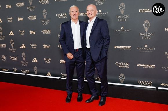 Didier Deschamps et Guy Stéphan au photocall de la 69ème cérémonie du Ballon D'Or 2025 au théâtre du Châtelet à Paris, France, le 22 septembre 2025. © Cyril Moreau/Bestimage